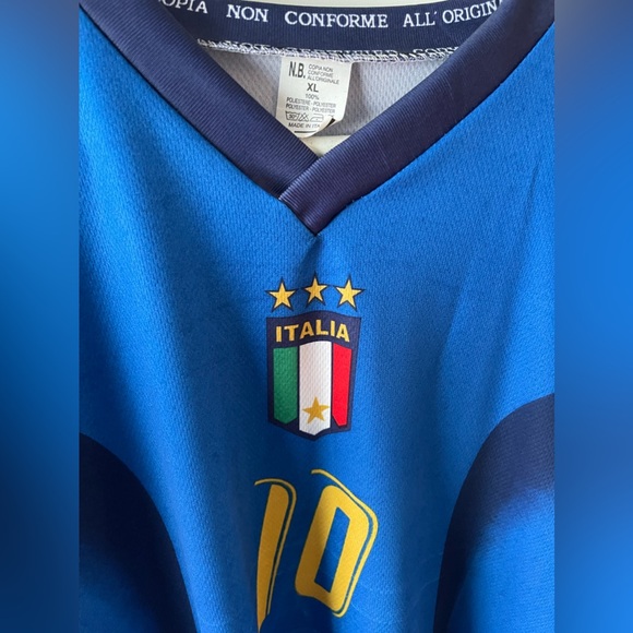 Italia #10 totti Soccer Jersey - Picture 3 of 3